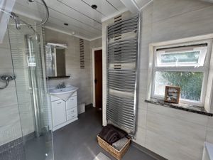 Photo 33- click for photo gallery